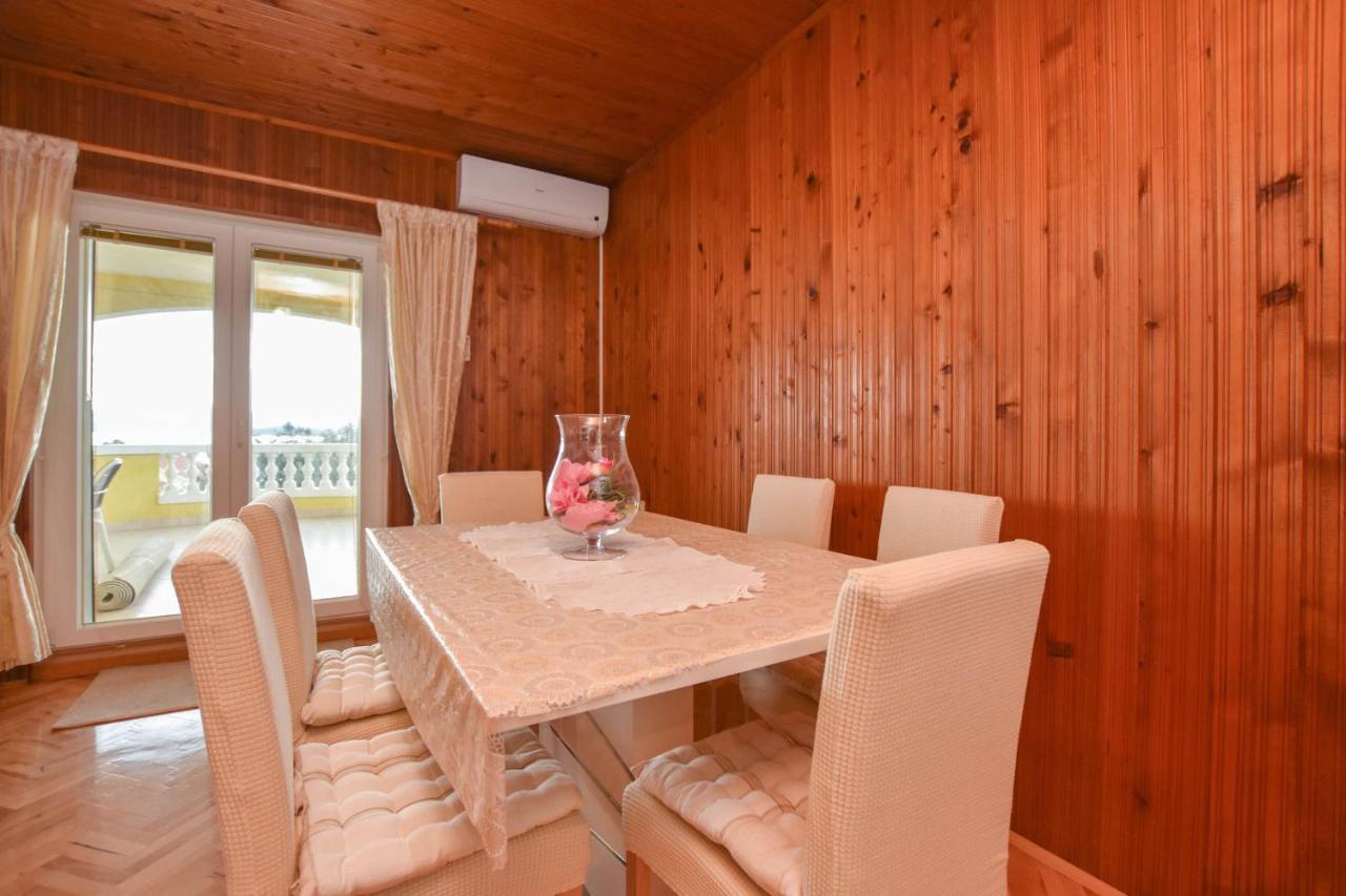 Apartments Dandelion Биоград-на-Мору Экстерьер фото