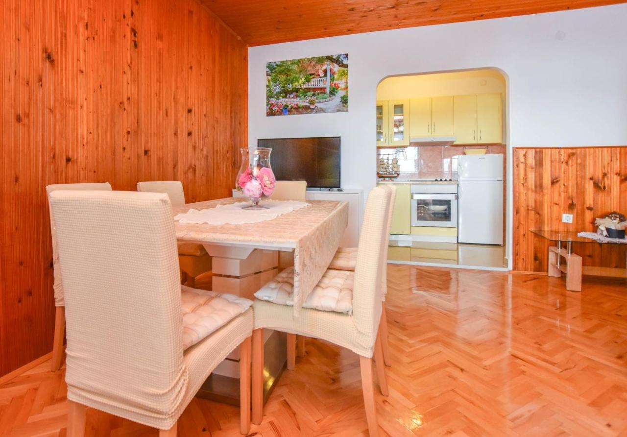 Apartments Dandelion Биоград-на-Мору Экстерьер фото