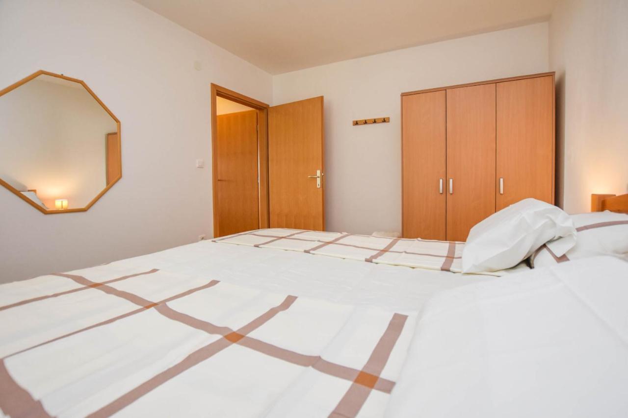Apartments Dandelion Биоград-на-Мору Экстерьер фото