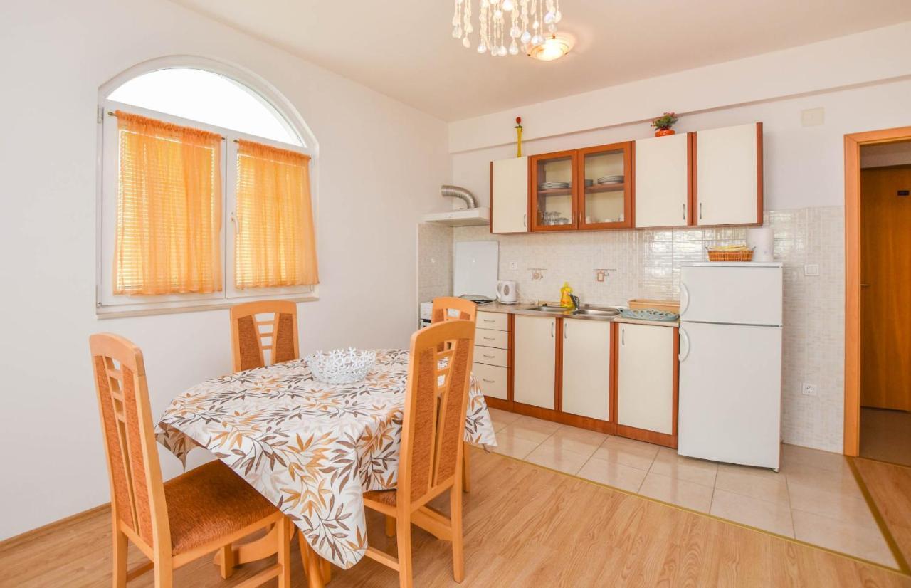 Apartments Dandelion Биоград-на-Мору Экстерьер фото